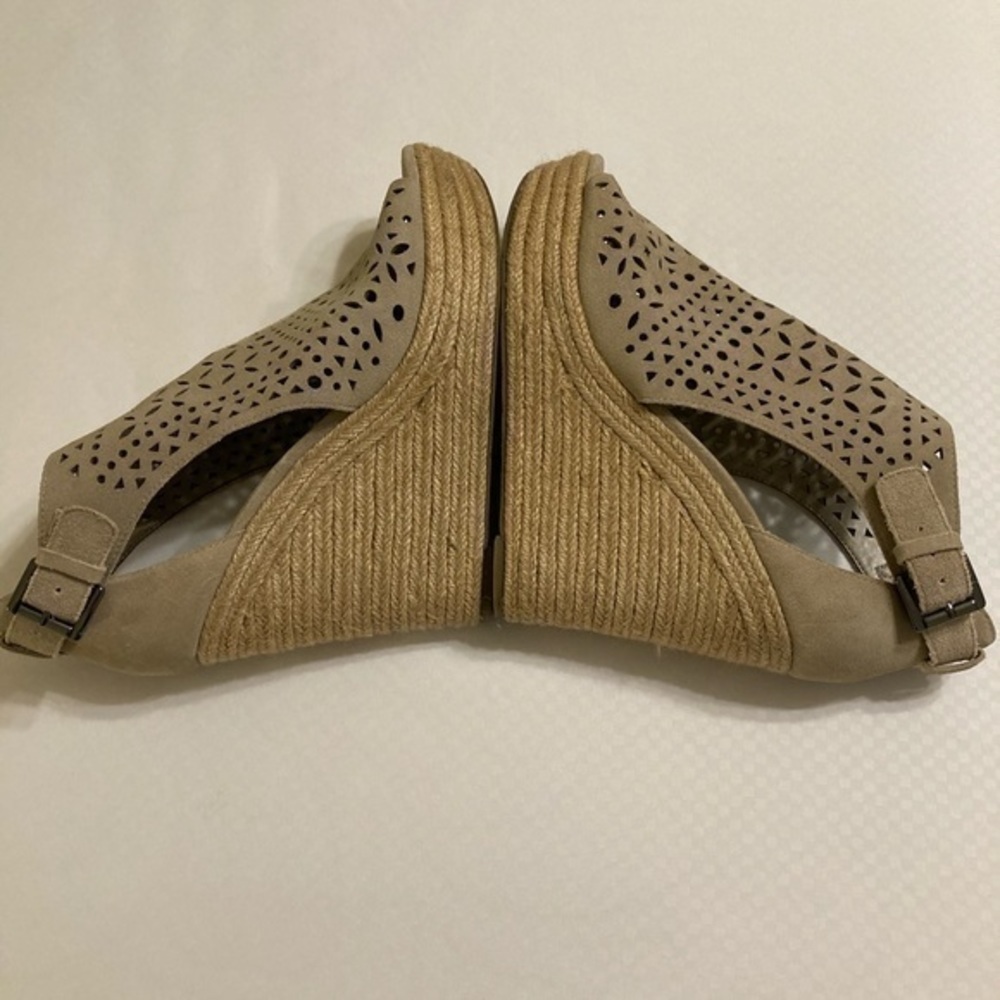 Marc Fisher Espadrille Wedges Size 9.5